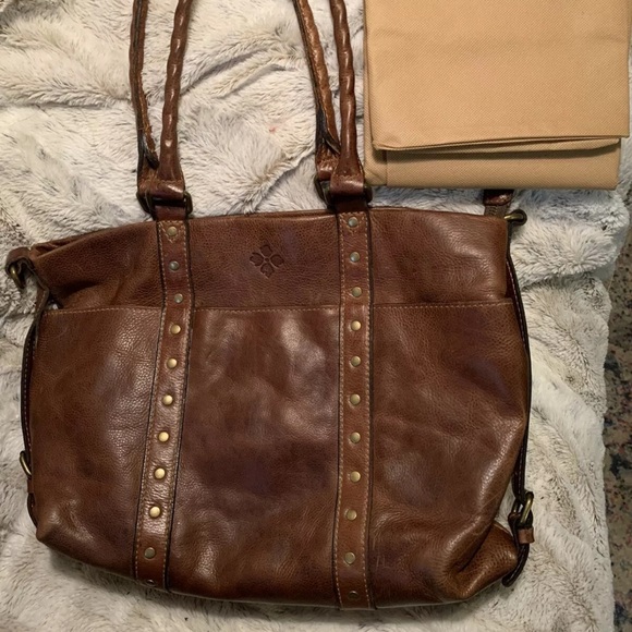Patricia Nash Handbags - PATRICIA NASH LARGE LEATHER PURSE-EUC